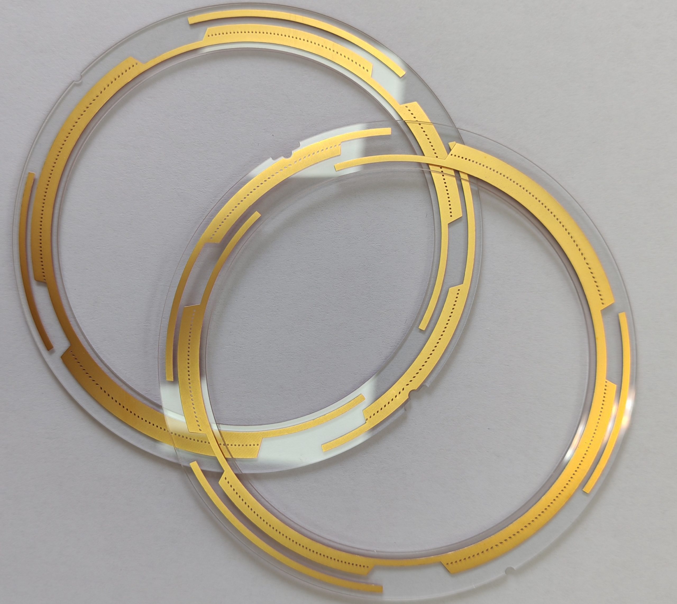 什么是玻璃基PCB-玻璃基双面板